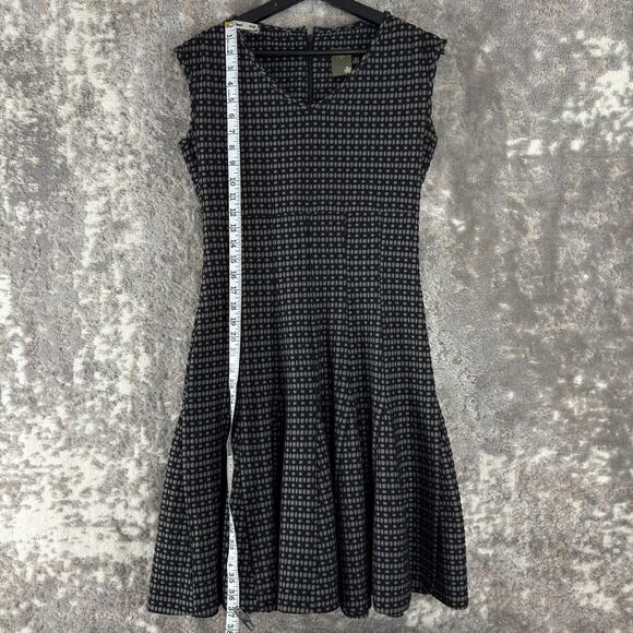 Taylor Sz S Geometric Knee Length Fit Flared Dress Black Gray Sleeveless V Neck - Picture 2 of 9